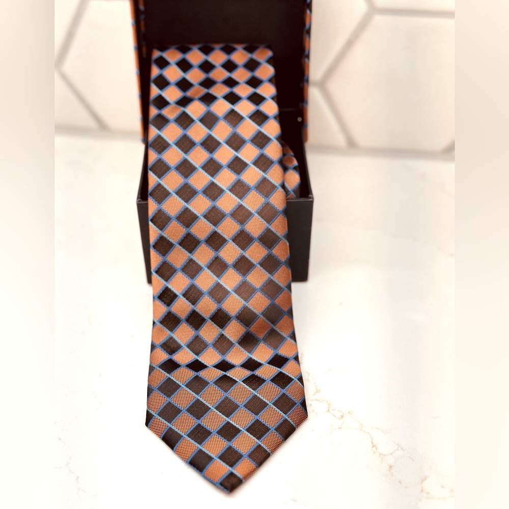 IZOD - dark orange and black checkered diamond men’s tie NEW in box